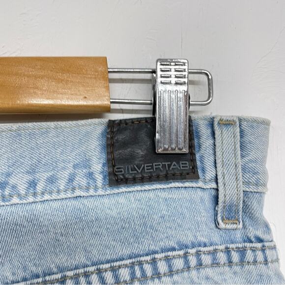 Vintage Levi’s Silvertab Vintage Light Wash Relaxed Straight Leg Jeans 11 Blue - Picture 9 of 11